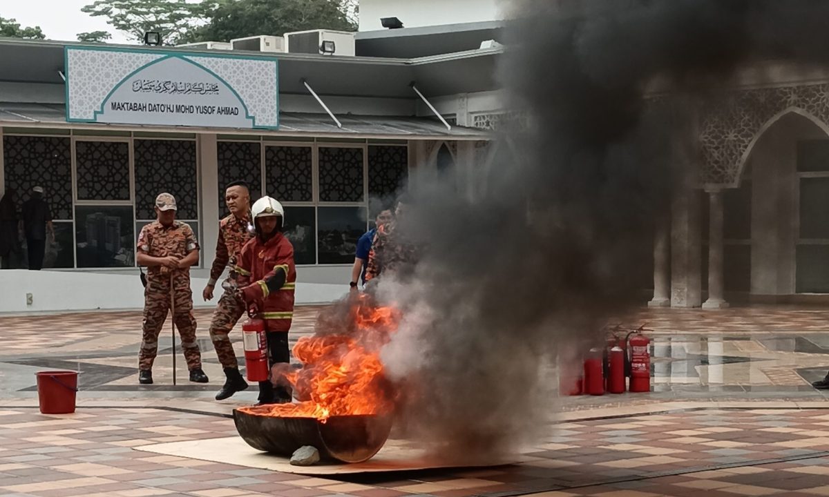 Program Kesedaran Awam & Latihan Penggunaan Alat Pemadam Api Bersama Jabatan Bomba (JBPM)